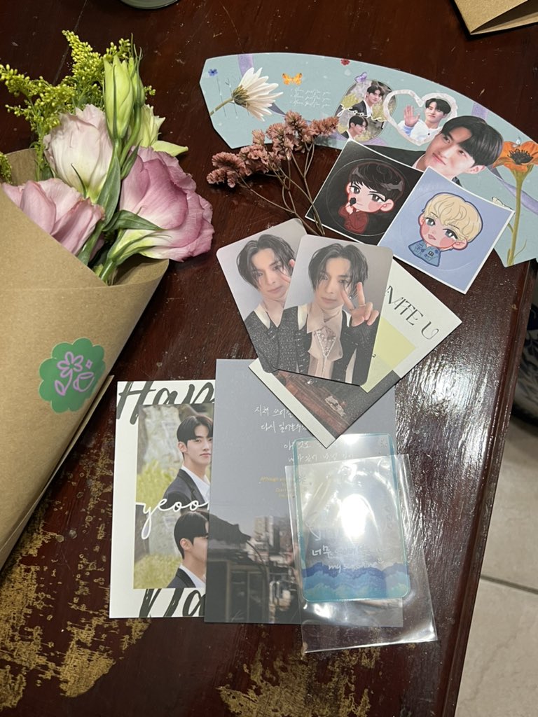 zhngll's tweet photo. First CSE of the year π·β€οΈ Thank you and congrats @furawaari π«Ά #ForYEOONE_InFullBloom π·πΈπ https://t.co/1XmHOBepSW