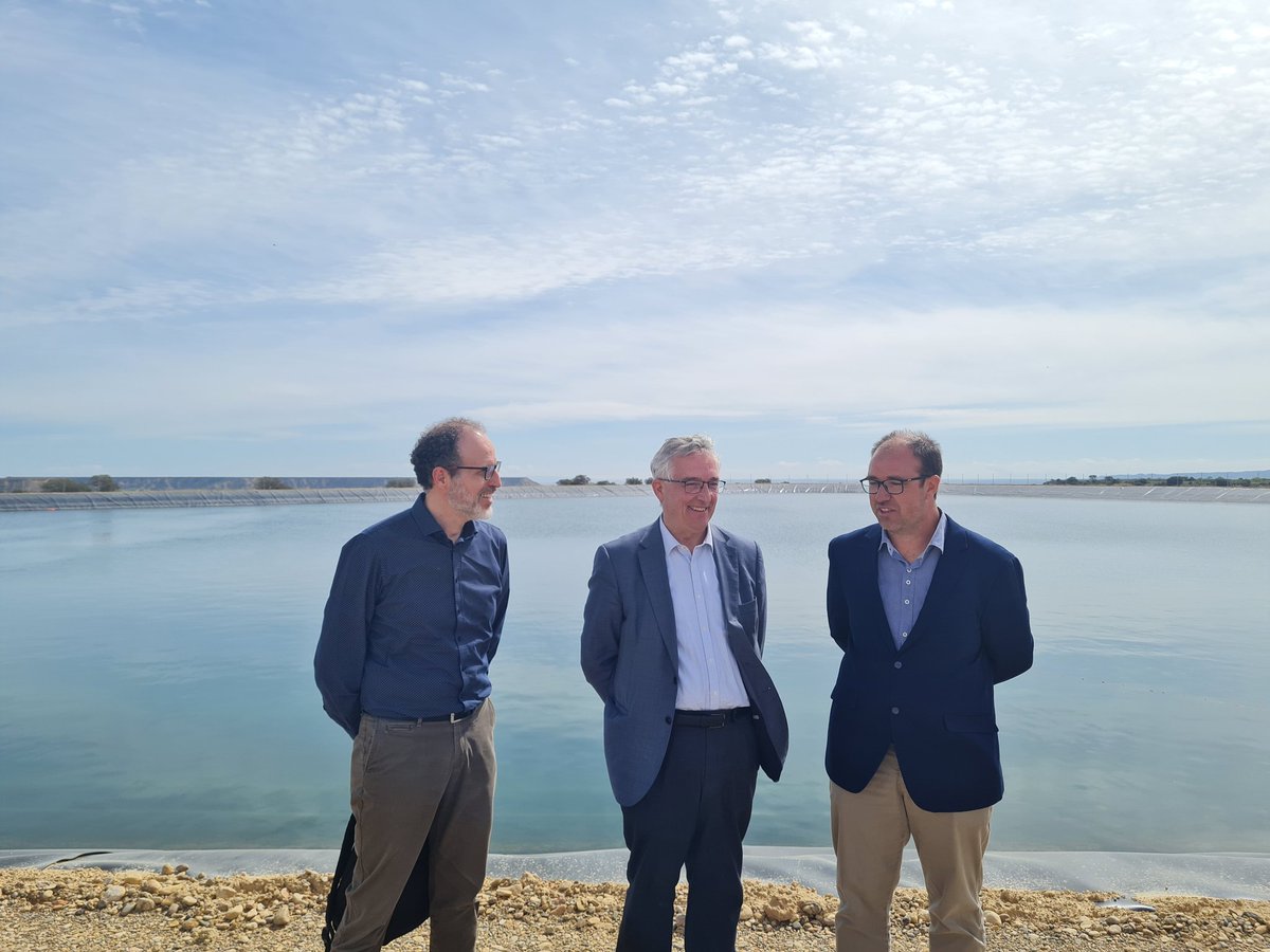 GobAragon's tweet photo. 🌊@joaquinolona inaugura las obras del regadío de “El Tormillo” tras desbloquear un proyecto reivindicado por 3 generaciones
🌱Regarán casi 1⃣.5⃣0⃣0⃣ha de #Sariñena #PeraltaDeAlcofea #Ilche y #SanMiguelDeCinca
👉 1⃣3⃣,4⃣M€ de presupuesto, con el apoyo de @GobAragon de 7⃣,4⃣M€ https://t.co/lkkeaPGMgG
