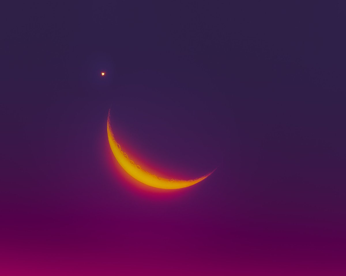 manusianlangit's tweet photo. 🌙&amp;Venus. https://t.co/WY1Jse16UX