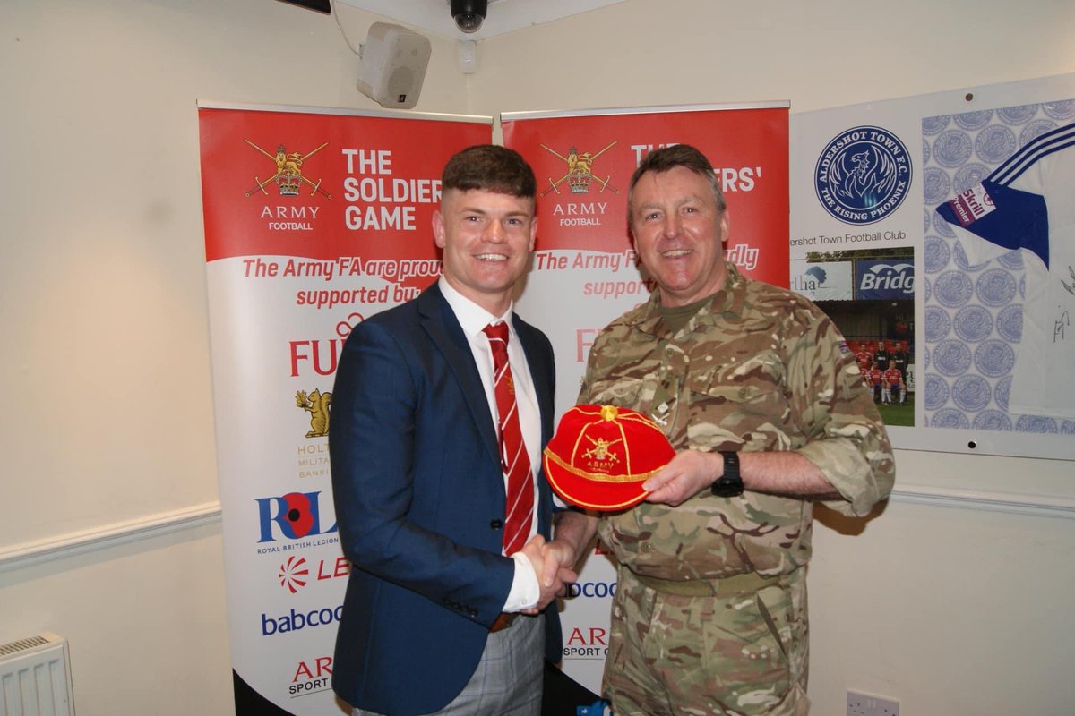Following last weeks win against the Royal Navy, our Skipper Cpl Woolley received his (slightly delayed) @Armyfa1888 cap for 25 appearances 👏🏼⚽️. 

Congratulations @seanwoolleyy. HUGE achievement 👏🏼. 

@RLCCorpsSM @UKArmyLogistics @keep__attacking @DCrook70