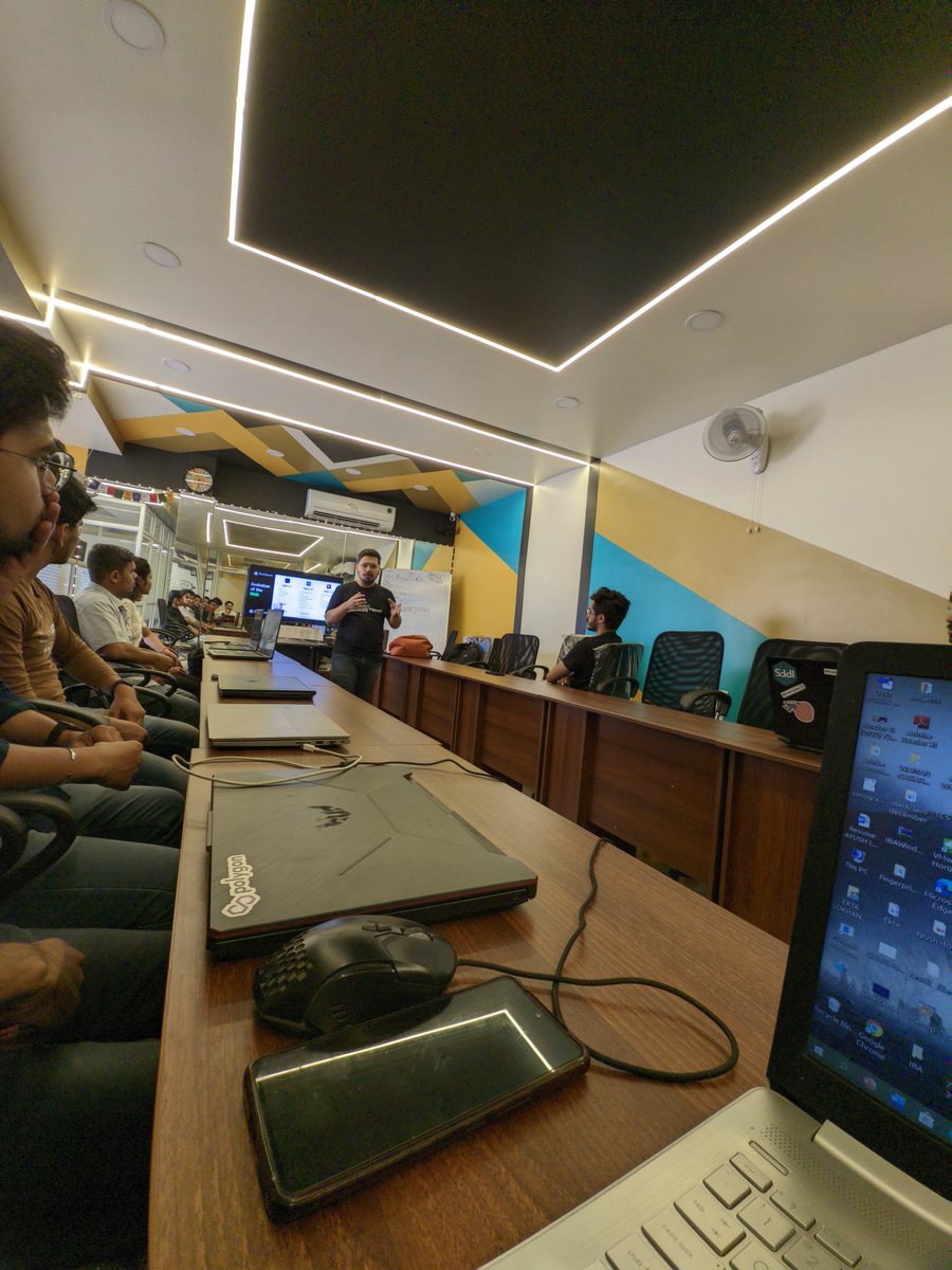 _ayushlokhande's tweet photo. Shardeum Workshop Nagpur 25/03/23 
@nikhil_aparajit
#Shardeum
#ProofOfCommunity https://t.co/Yx0R6LjLy4