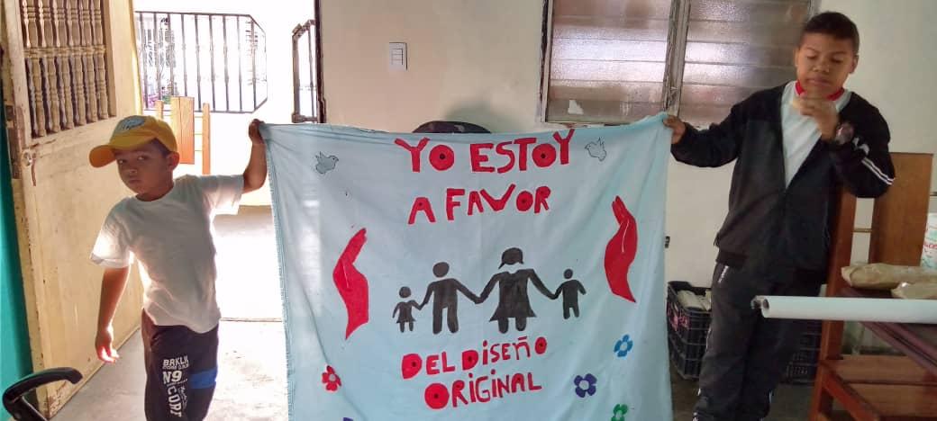 undiaunico's tweet photo. María dijo SI a la Vida y a la familia #25Marzo. Nosotros decimos SI https://t.co/vNVxHLjptb