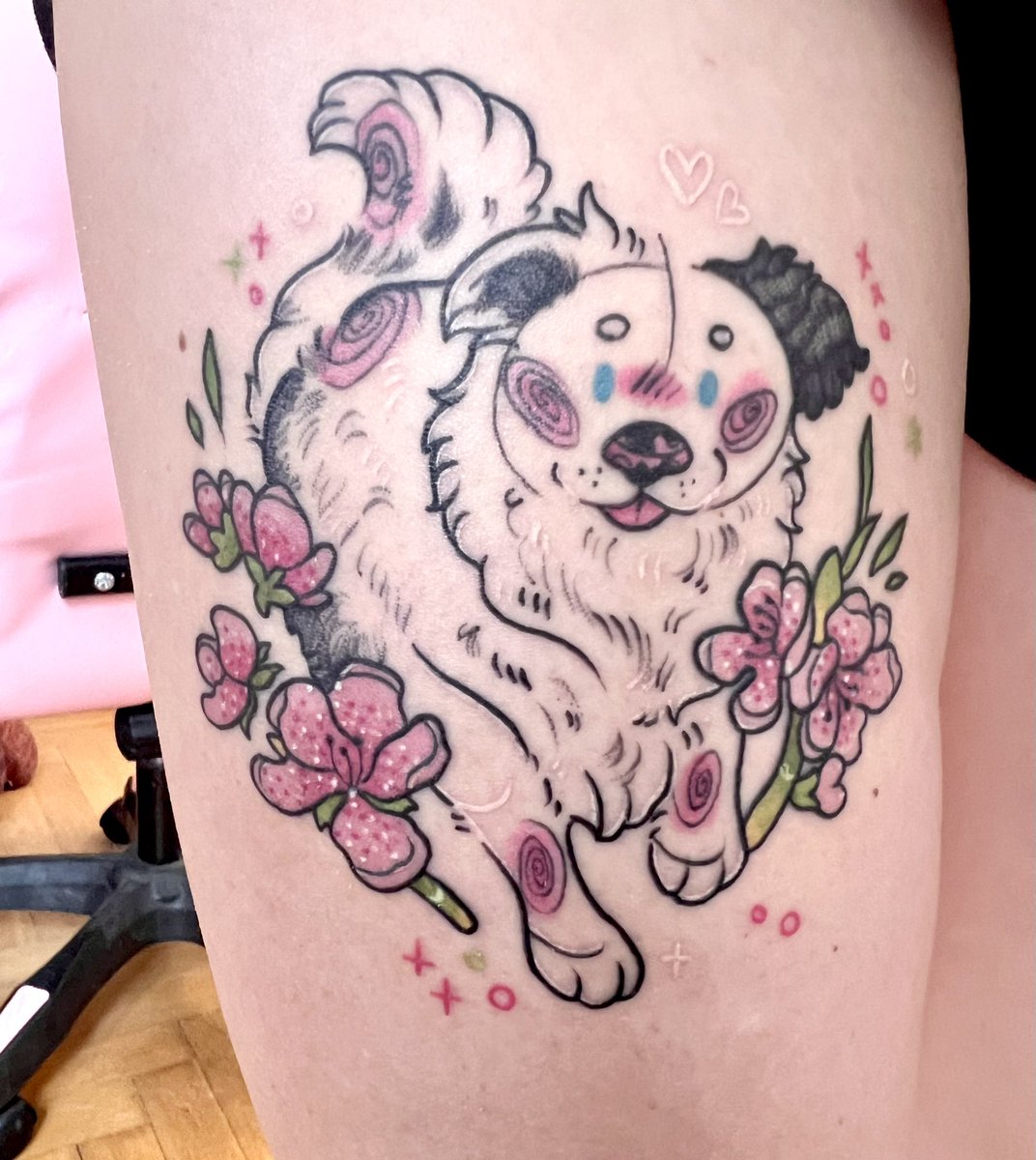 「New tattoo! Wanted something relating to」|Cheer 🐶🌸 @zinesのイラスト