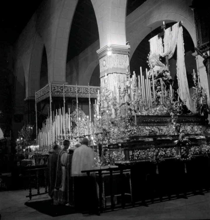 MSoledadGarrido's tweet photo. Para @fbenot y @SoledadSLorenzo del fotógrafo Nicolás Muller en 1951. https://t.co/S1baePPrfz
