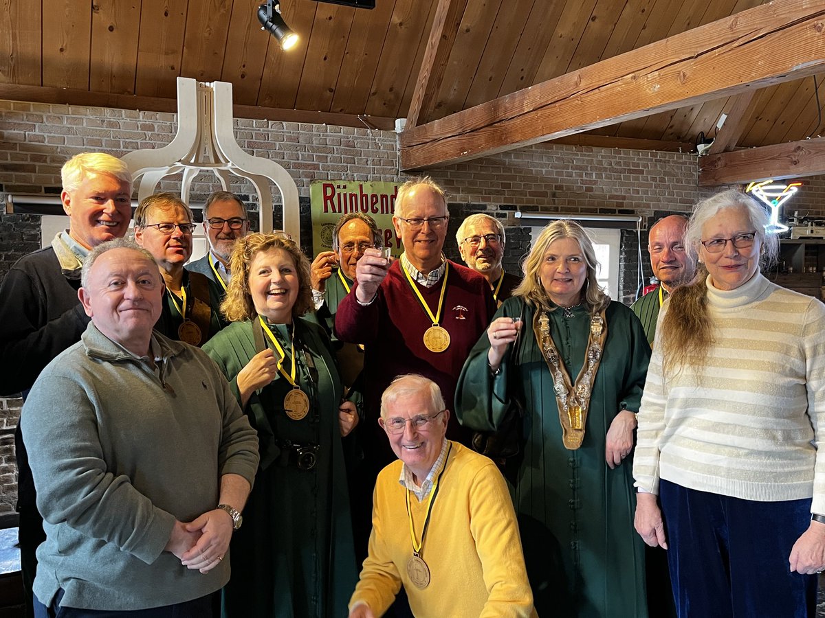 Chris_Pinot's tweet photo. Great visit with ⁦@TWCDLondon⁩ to our friends at the Jenever Gilde of the Golden Glass in Schiedam on the occasion of our induction and the Jenever Festival weekend. Thank you for your warm welcome and hospitality https://t.co/YjqGWlGTw7