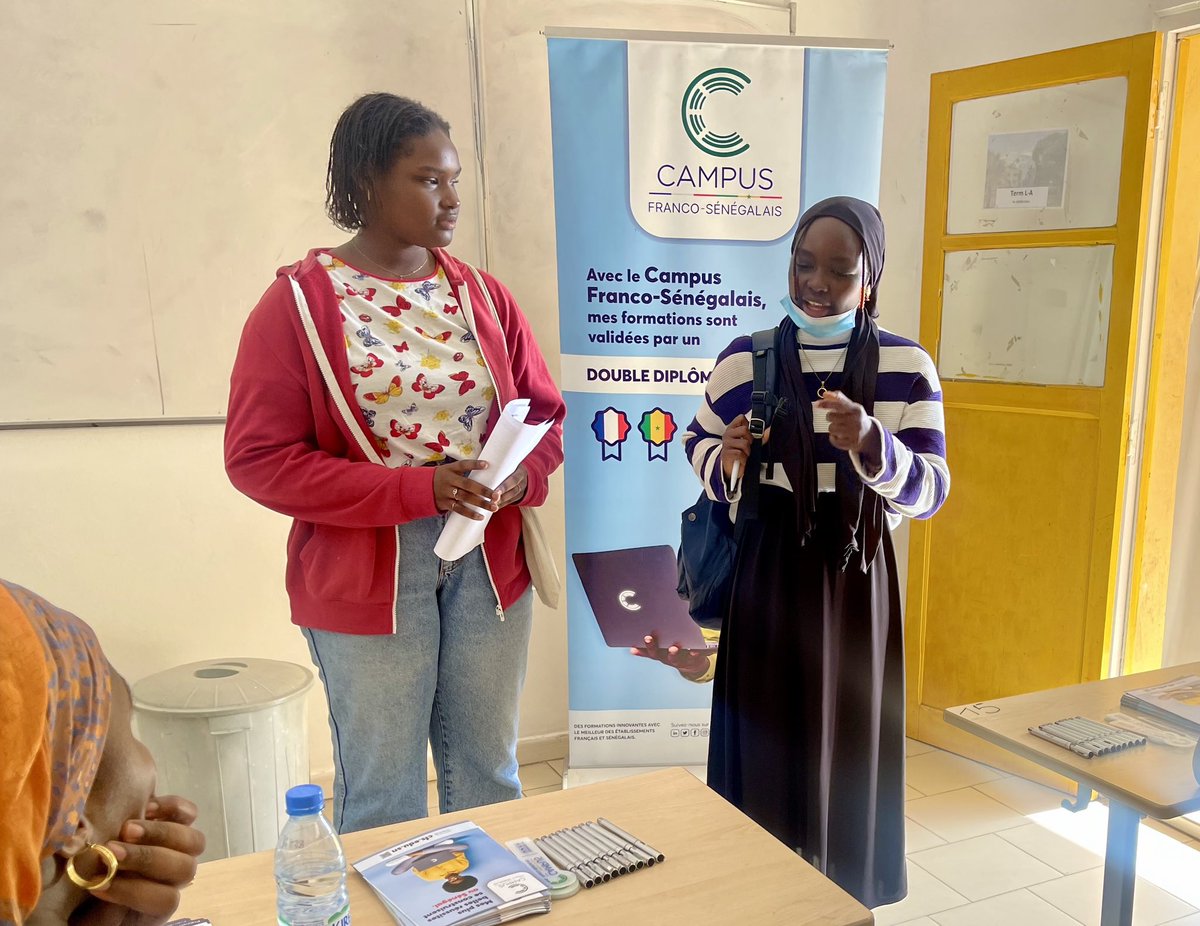 UniversiteRDFS's tweet image. Le CFS a eu le plaisir d’assister à la Matinée de l’Orientation organisée par le Cours Sainte Marie de Hann ce 25 mars 2023.
Une opportunité pour échanger sur les programmes du CFS auprès de lycéens qui doivent opérer des choix post-bac.
#CFS #ReunionOrientation #CSMH