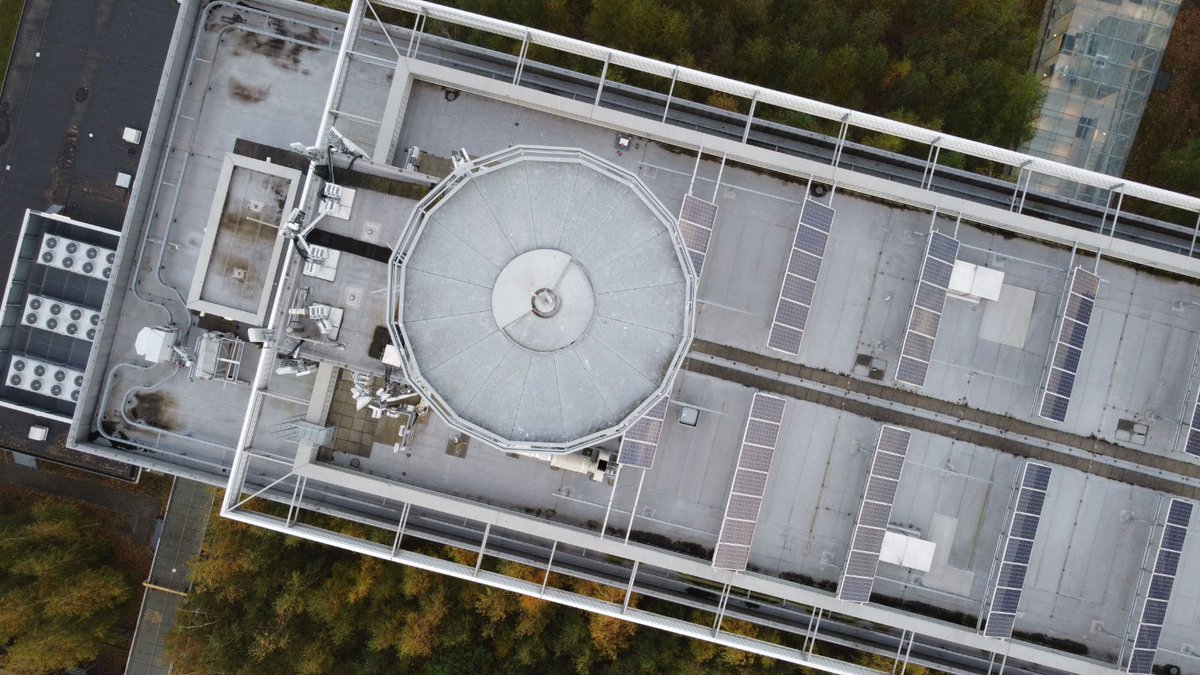 PE1RDP's tweet photo. At Sunday, March 26th, we are going to repair the 2m FM repeater PI3EHV. So the service can be down for some time. 
(pictures made by pa3kc)
ctcss is 71.9 at 145.700 MHz output. Input at 145.100

#hamradio #hamr #AmateurRadio #FM #repeater #Eindhoven #antenna #ctcss #VHF #2m https://t.co/JTZEHRUWZ6