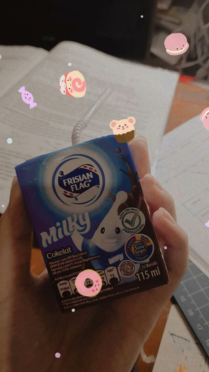 aileennaaza's tweet photo. ˚ ༘ ೀ⋆｡˚ [25-03-2023]
early progress, hari ini segini ajaa karna tiba-tiba mood belajarku hilang😿 fisika bikin pusing banget, aku masih suka bingung sama materi lensa besok bakal aku review lagi materinya! rest well moots😺💘

[#aileenstudy] https://t.co/JuPWFzEltj
