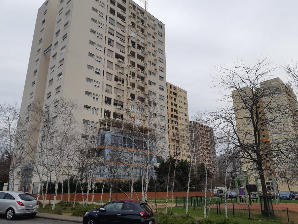 Mémoire2Ville on Twitter "BANLIEUE 89 69 Vénnissieux Roland Castro a