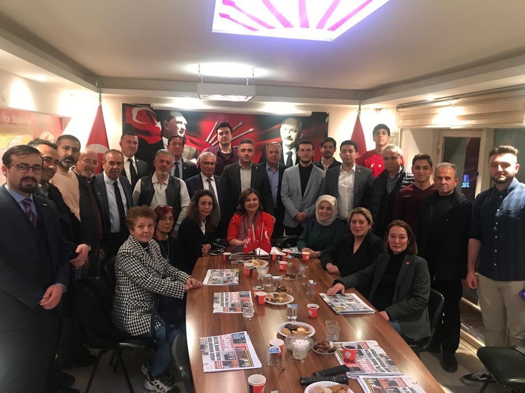 acaradnan06's tweet photo. Cumhuriyet Halk Partisi Gölbaşı İlçe Başkanlığı'nın düzenlediği programda ilçemizin 1. Bölge aday adayları olarak bir araya geldik. Yıllarca omuz omuza emek verdiğimiz ilçemizden bu dönem birçok aday adayı çıkması ve içimizde genç adayların da olması beni gururlandırdı. Aday adayı olan tüm yol arkadaşlarıma başarılar diliyorum.

@CHP_golbasi 
#Seçim2023