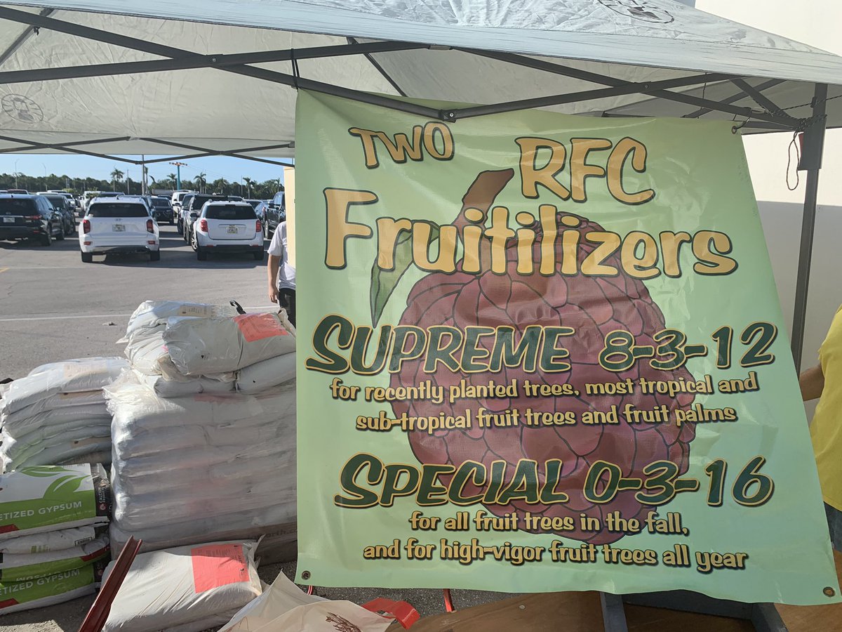 RareFruit_PB's tweet image. Don’t forget to pick up some of our fertile. Specially formulated to give maximum results for Florida soils. 

#rarefruit #rarefruittrees #rarefruits #gardening #plantsale #healthyfood #growyourownfood #plinia #florida #westpalmbeach #fruittrees