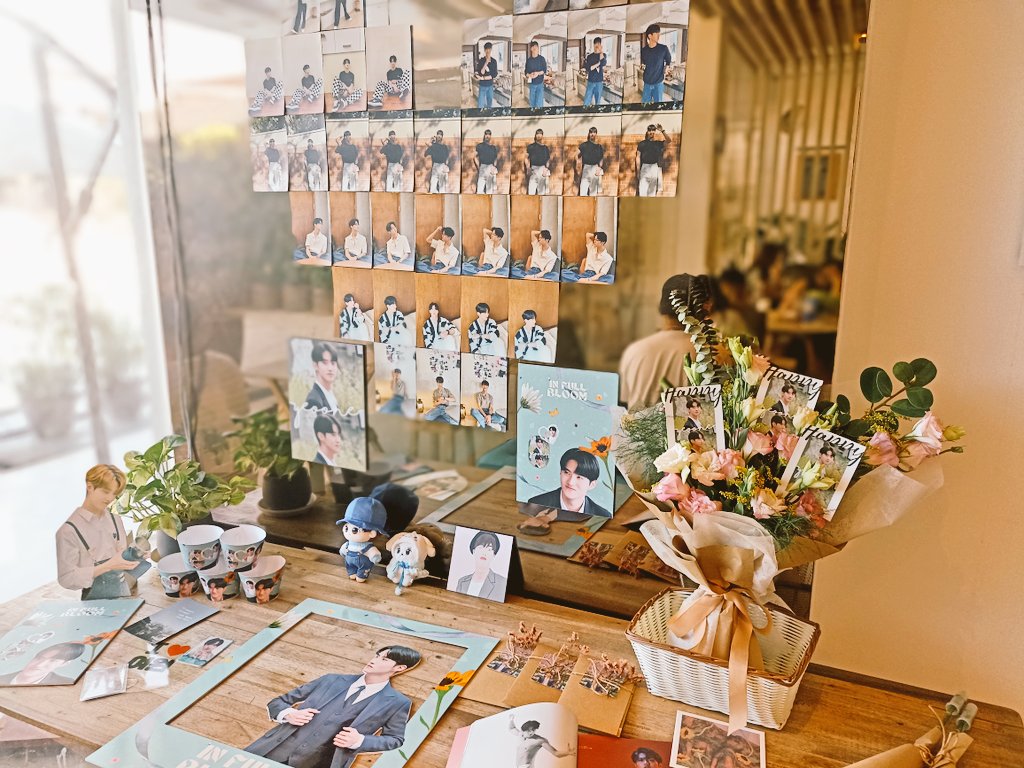 a_bad_kin's tweet photo. Enjoyed the day celebrating Yeoone's day! Thanks @furawaari for organizing the event, this is what Unis need right now π₯°π
And to our sunshine, Happy Birthday Yeoone!ππ«Ά
#ForYEOONE_InFullBloom
#μ¬μ #YEOONE #ννκ³€ #PENTAGON
@CUBE_PTG https://t.co/T5XL1jno5C