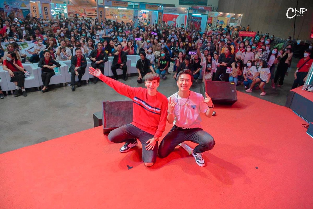 KanlayapatK's tweet photo. #MakroXNookPai #แมคโครมิตรแท้โชว์ห่วย https://t.co/cErYFtPPOQ