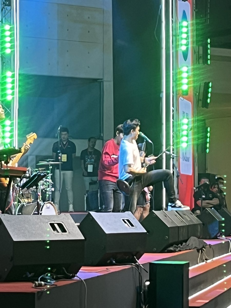 KanlayapatK's tweet photo. #MakroXNookPai #แมคโครมิตรแท้โชว์ห่วย https://t.co/cErYFtPPOQ
