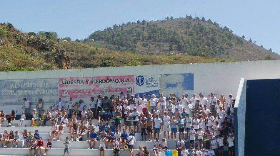 100preTenisca's tweet photo. EN EL TENISCA-ICODENSE DE HOY SÁBADO, RECONOCIMIENTO A LA PEÑA LA ESQUINA Y LA PEÑA ORGULLO BLANCO 

https://t.co/l4tvK8TvOe https://t.co/0k3wXLJaBA