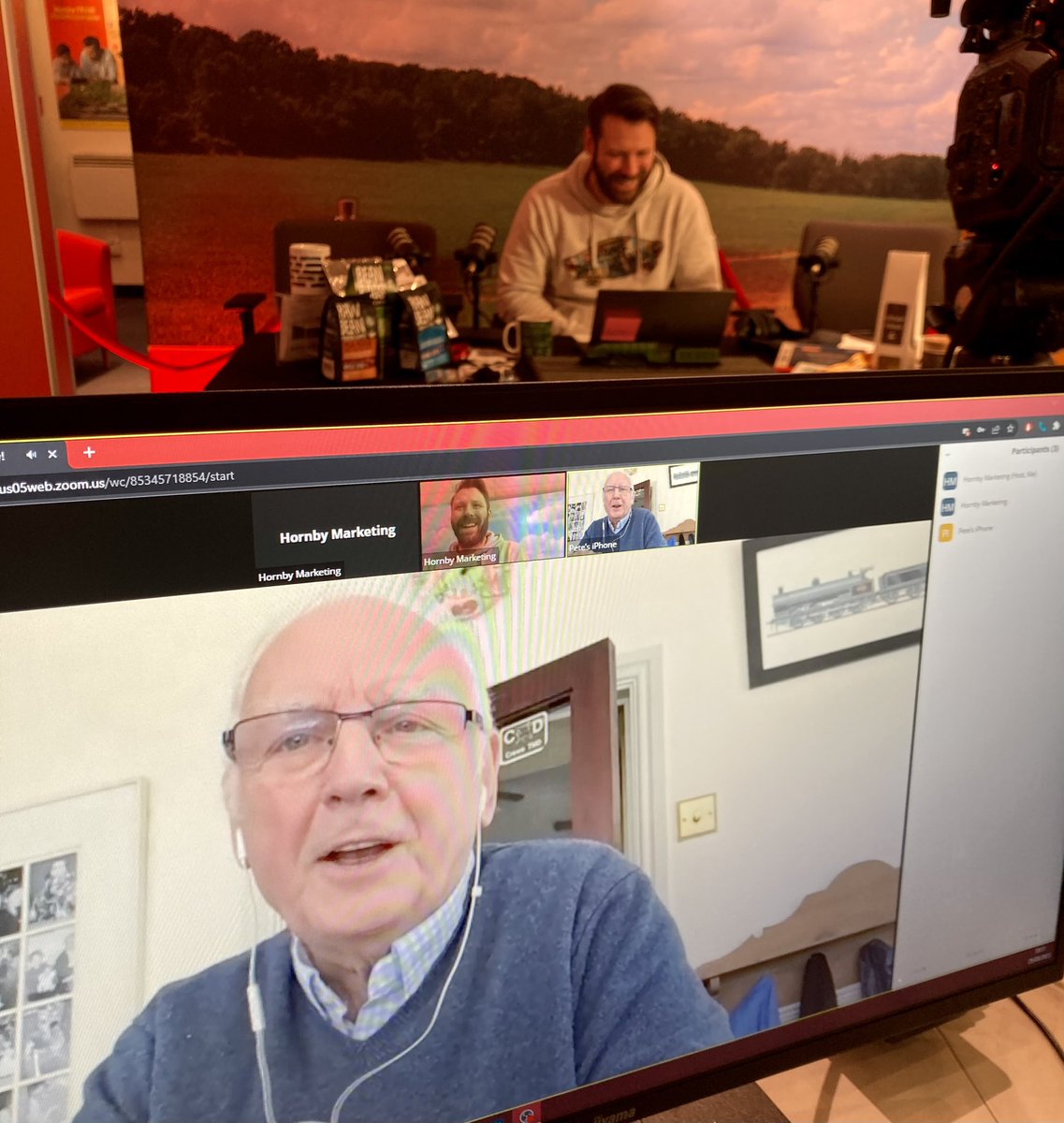 hornby's tweet photo. We are having a great Virtual Collector Club Members’ Day so far! Currently Mike is chatting to Pete Waterman about all things model railway so be sure to tune in now!
https://t.co/GXf11zUT1Y
#Hornby #Modelrailway #Collectorclub #Virtualday #Exclusive #Joinnow https://t.co/6HGLDLr7sq
