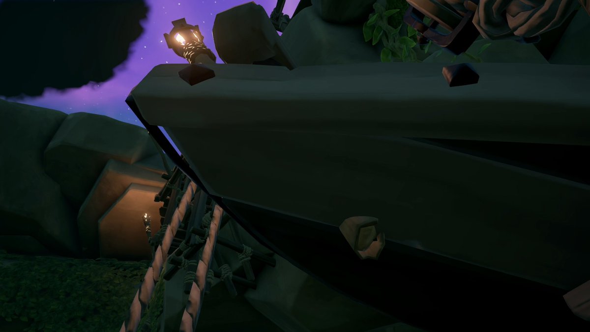 PaperKnight205's tweet photo. #SoTAnniversaryPromo fun fact this torch is clipping through the crow's nest on thieves haven :) https://t.co/HOEyLufPZi