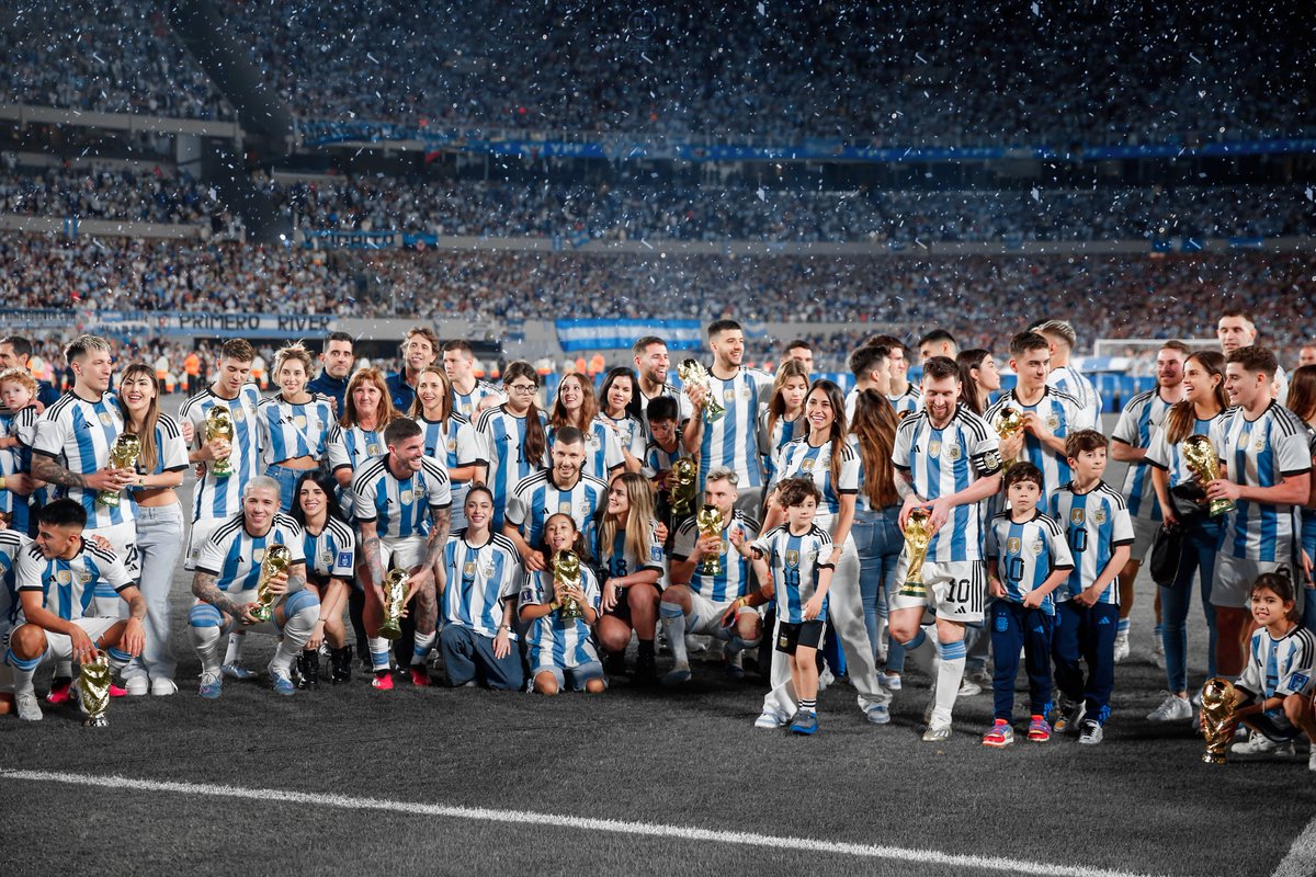 Abdullah10Saad's tweet photo. Argentina Edit 4k
4k Wallpaper
#Messi4k #Messi𓃵
#Argentina https://t.co/6uS00pnJ8E