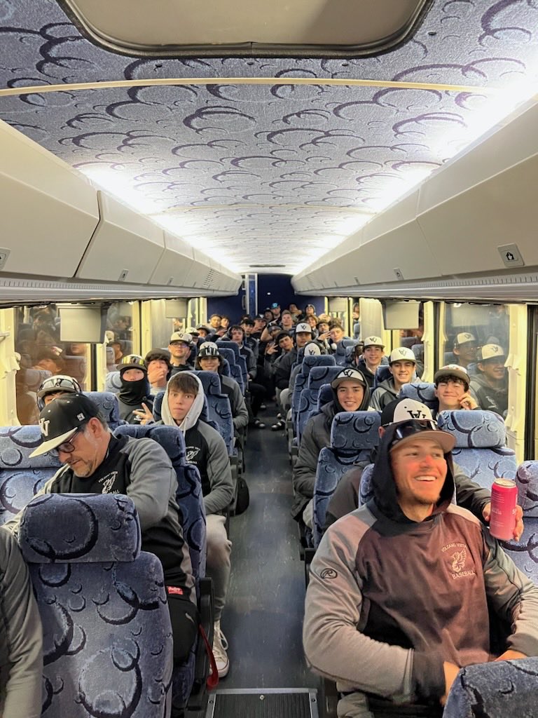 VVHSBB's tweet photo. Varsity and JV Hawks Baseball teams off to Farmington!  Go Hawks!

#itsgreattobeahawk ⁦@_NMAA⁩ ⁦@NMrecruits⁩ ⁦@NMGameDay⁩ ⁦@VVHSHawks⁩ https://t.co/UIqrmELZJD