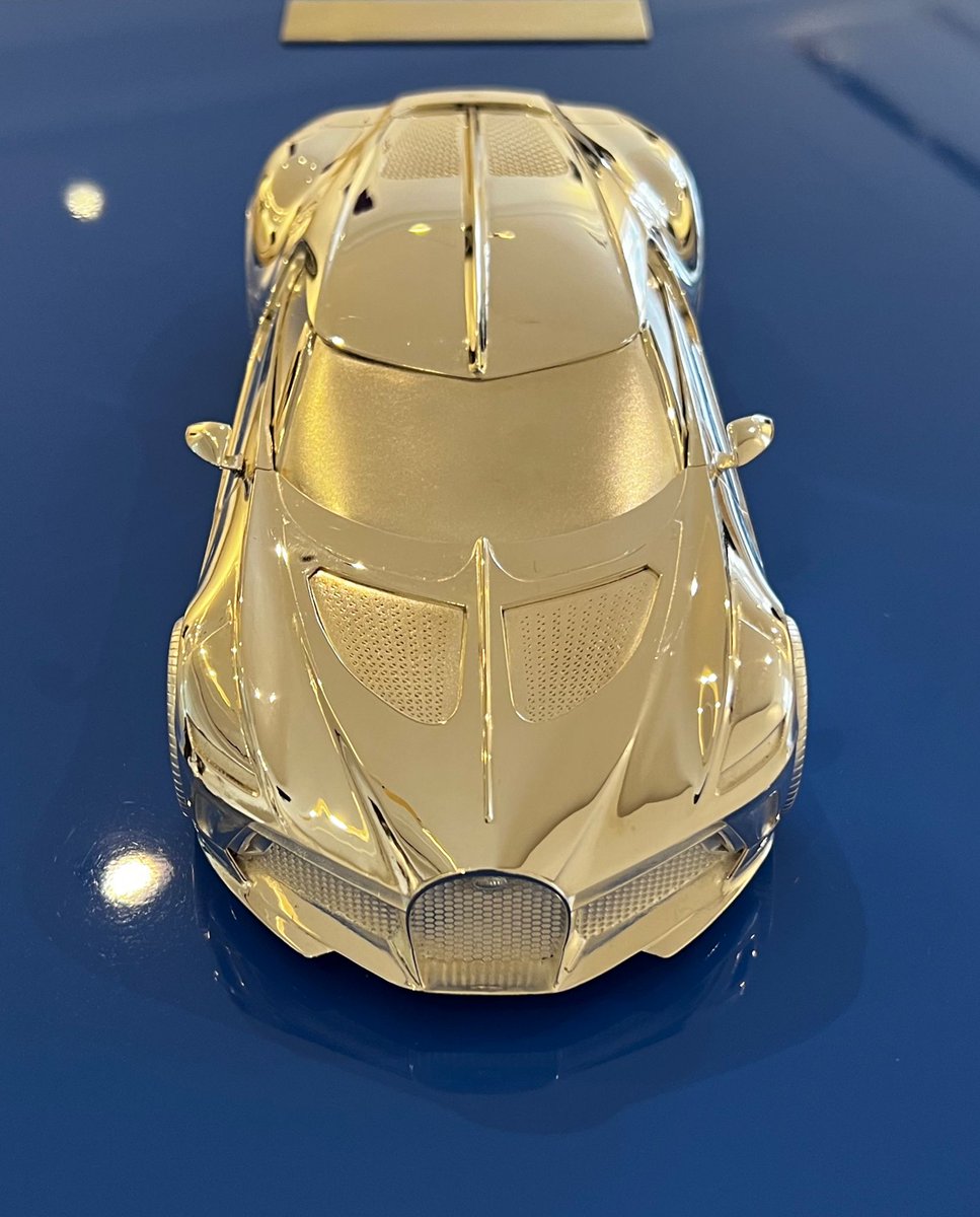 Asprey Bugatti 

A <a href="/PJPP_NFT/">PJPP Old Handle (Weird but Smart)</a> diamond holder - <a href="/originaljoaks/">joaks.eth</a> - was in London this week. After a cup of coffee, he arranged a private visit to the <a href="/AspreyStudio/">Asprey Studio</a> members' club in Mayfair

A small 🧵