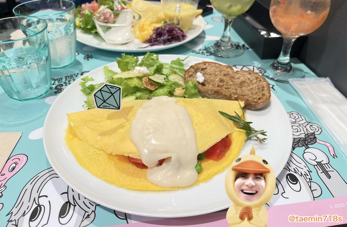 taemin718s's tweet photo. SHINeeカフェ行って来た💎✨
幸せな空間だった〜🫶
#WHITEDAYCafefromSHINee https://t.co/h2V53gqwOE