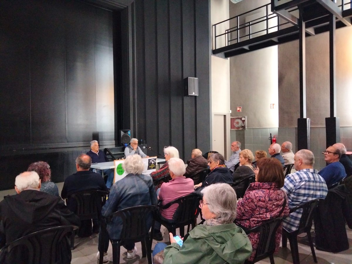 la_IAC's tweet photo. Avui hem assistit a la Xerrada-Col·loqui sobre les pensions i la Llei Escrivà, al Centre Cívic Sant Narcís de #Girona.
Donem ple suport, i debatim, amb els col·lectius de pensionistes, perquè s'han de defensar les pensions públiques, governi qui governi. https://t.co/70rm7FOx4N