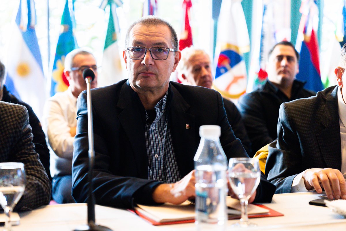 MoisesSolorza's tweet image. #CFEE Agradezco a cada uno de los representantes que depósito su confianza en mi para ingresar al Comité Ejecutivo del CFEE cómo 6to miembro electo. Es un orgullo representar a mi provincia en tan honorable espacio. @ZetaOrlando @gabmariotto @hernanea @Nicolas_Gandini