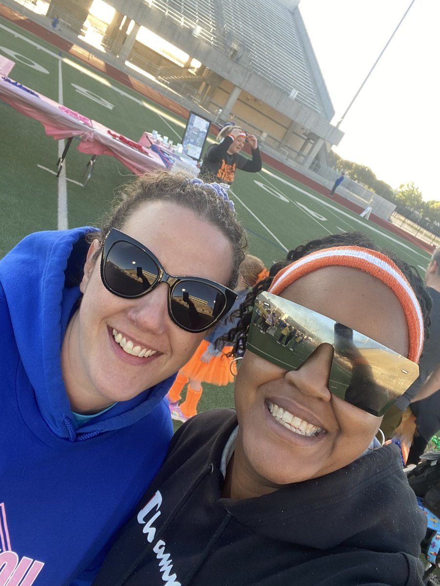 Lauren Hall 🐬 tweet media