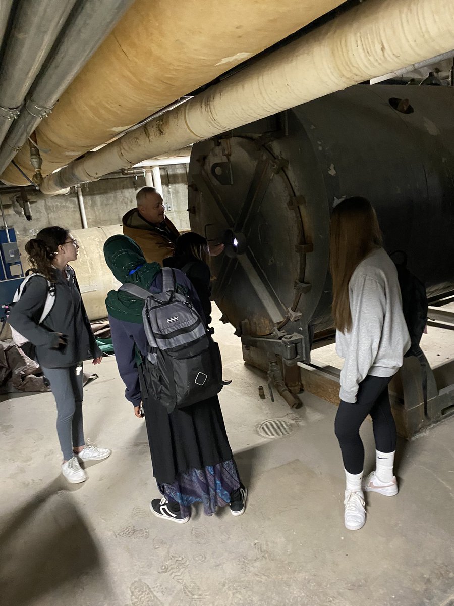 EnergyIslander's tweet image. We are investigating HVAC and geothermal heat pumps. We are lucky to have the support of the excellent HVAC team at @GIPublicSchools. Chris and Perry gave us a tour of the specialized equipment that keep GISH comfortable. @GISH_AoET