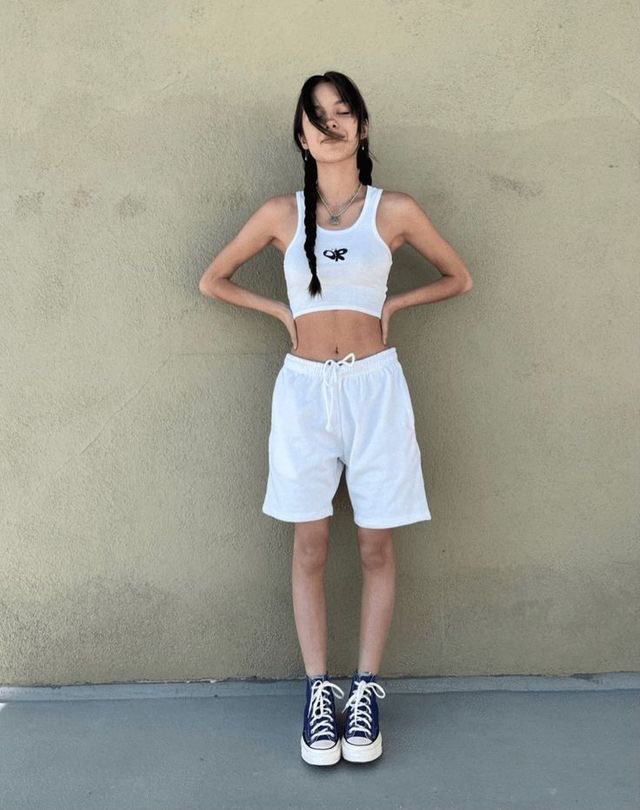 LivSOUR_'s tweet photo. Front or Back? 🤍 https://t.co/VPlvsuNeiF