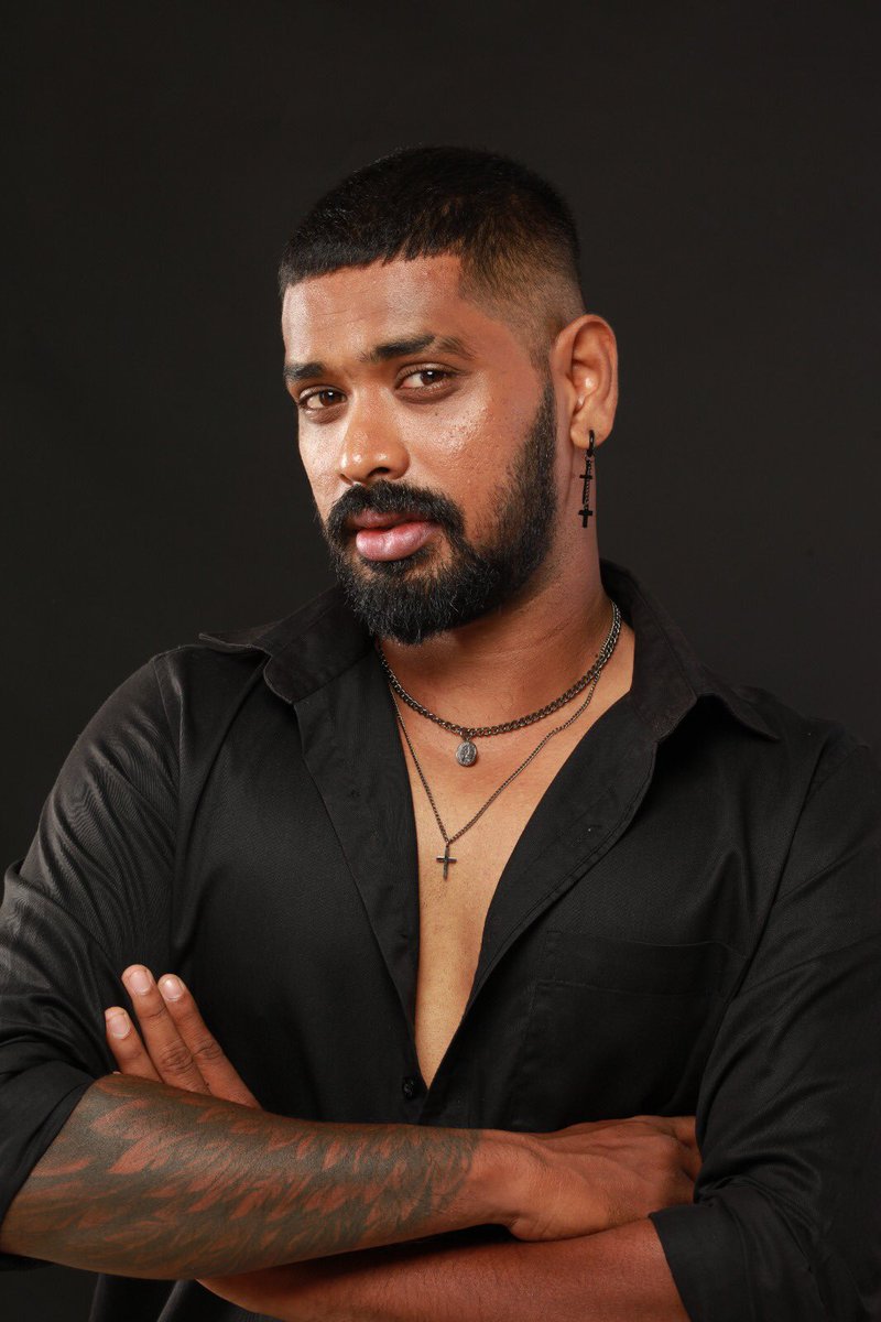 thisis_singhe's tweet photo. 𝘚𝘵𝘢𝘯𝘥 𝘵𝘢𝘭𝘭; 𝘚𝘵𝘢𝘯𝘥 𝘰𝘶𝘵; 𝘚𝘵𝘢𝘯𝘥 𝘶𝘱 𝘧𝘰𝘳 𝘸𝘩𝘢𝘵 𝘺𝘰𝘶 𝘣𝘦𝘭𝘪𝘦𝘷𝘦 𝘪𝘯✨🦅
Styled by :- CHULPADMENDRA CATWALK STUDIO
📸 Shantha Mabatuwana
#chulpadmendracatwalkstudio #rampmodel #rampwalk #fashionshow #modelphotography #modelshoot https://t.co/s2yfwVJKVv