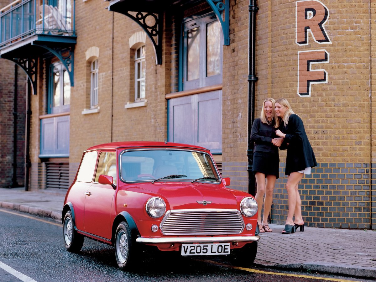 miniphernalia's tweet photo. Keens Rover London Replica Dealer Sticker - https://t.co/awhixucdYo #RoverMiniSeven https://t.co/zVVboarCbw