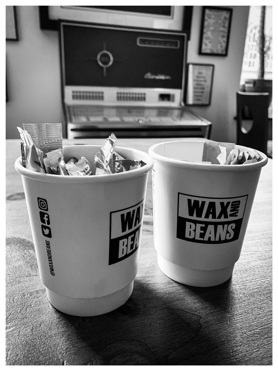 davewilkinson5's tweet photo. #saturdaybrew #WaxandBeans #fabulousbuildings #Wurlitzer
@Ramblingjan managed to hobble to get a brew while out shopping.
#brokenbones https://t.co/SgeIt9dY8i