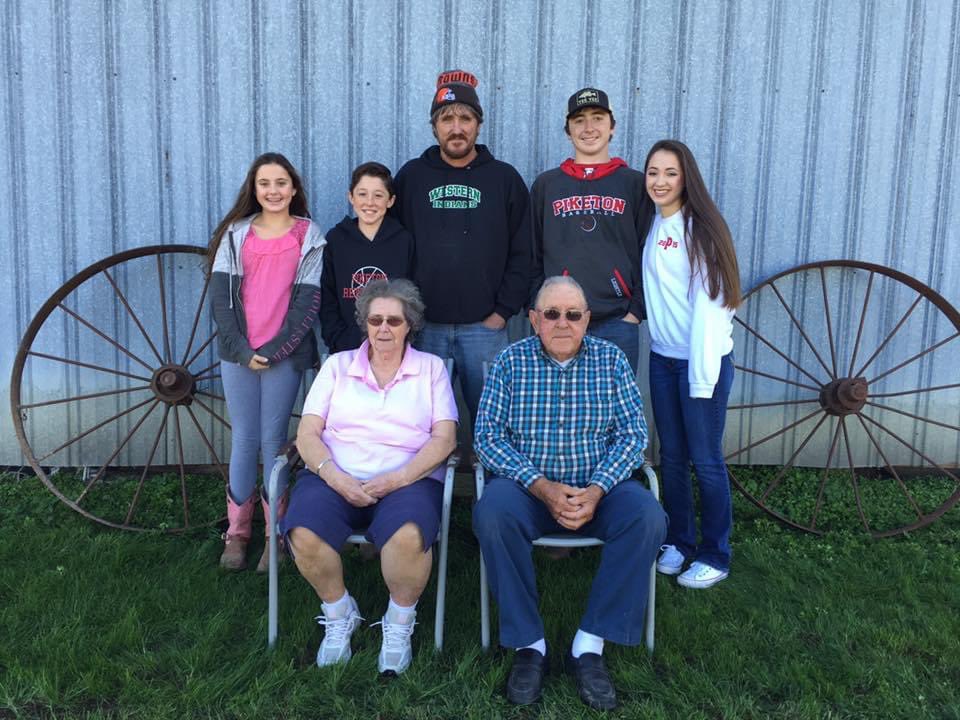 GLightle's tweet image. i woke up this morning with the same feelings i woke up to a year ago. Shock, emptiness, disbelief, numbness, and heartbreak. my dad was the glue of my family and life is so hard without him. I think of you when I think about forever. I love you, dad 💚 we miss you.