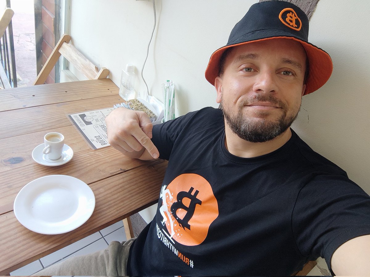 PraSempreBTC's tweet photo. Read to #runwithbitcoin and @RunwithBitcoin https://t.co/4NebXe6Qp7
