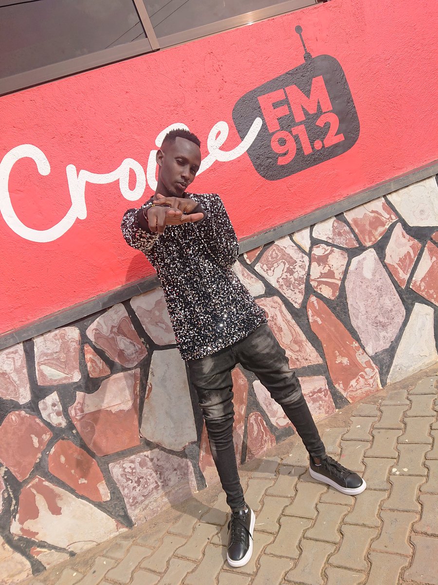 starcentdj's tweet photo. Ready to Rave? 5pm-8pm #AfricanRythms @912CroozeFM π» https://t.co/3Jrotpd0tE
What African jam for you wanna listen to? https://t.co/YbobEBePx3