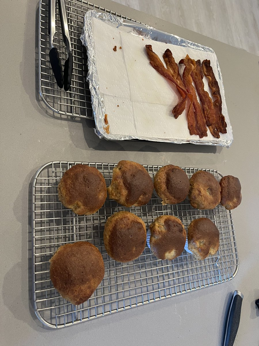 Fajita's tweet photo. I made muffins and bacon the last two days. Forgot to take pictures of the blueberry muffins. These are banana muffins. https://t.co/CWcefndh7W