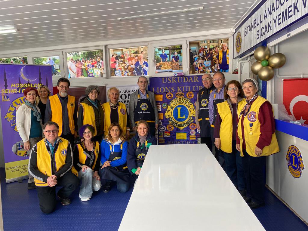 uskudar_lions's tweet photo. 2️⃣ tarafından hazırlanan 90 adet Ramazan Kolisi dağıtımı yaptık.Bu hizmetimiz için destek veren değerli dostlarımıza ve Esenkent Mahallesi Muhtarlığı ‘na çok teşekkür ederiz.#weserve #lionsclubs #lionsturkiye #118ylions #118yleo #hungeractivity #açlık #esenkentmahallesimuhtarlığı https://t.co/v9jvaHEK5Y