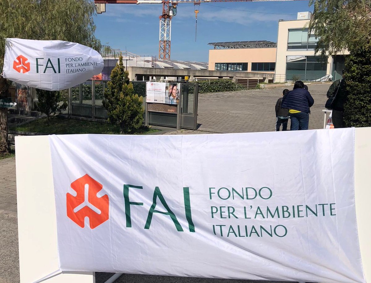 sparkmespace's tweet photo. SPARKme Space Academy è una tappa delle Giornate FAI. Grazie agli studenti del liceo classico Duni di Matera per aver fatto i ciceroni in maniera brillante con i numerosi visitatori https://t.co/1IKwY99NL6