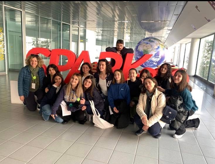sparkmespace's tweet photo. SPARKme Space Academy è una tappa delle Giornate FAI. Grazie agli studenti del liceo classico Duni di Matera per aver fatto i ciceroni in maniera brillante con i numerosi visitatori https://t.co/1IKwY99NL6