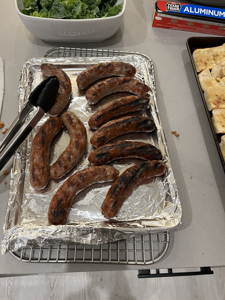 Fajita's tweet photo. I cooked dinner last night. Homemade Italian sausage in a light cream sauce, with kale, rigatoni as the pasta. A revani cake, salad (homemade pickled beets), and homemade garlic bread. https://t.co/ofyzxJcbFT