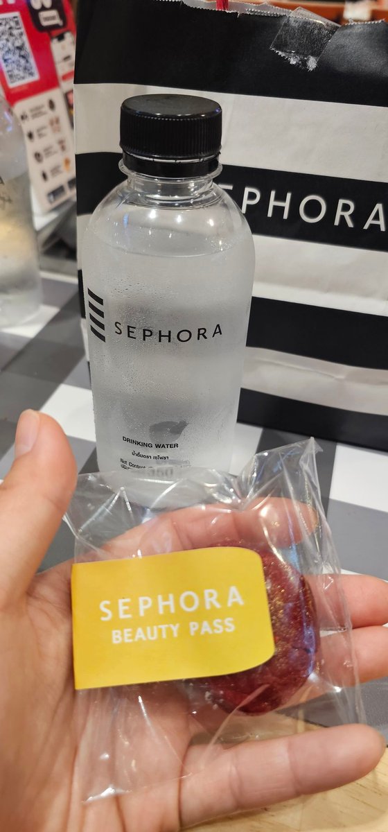 sweetsixtysix's tweet photo. Complimentary #SephoraThailand https://t.co/yivZ3QPr6K