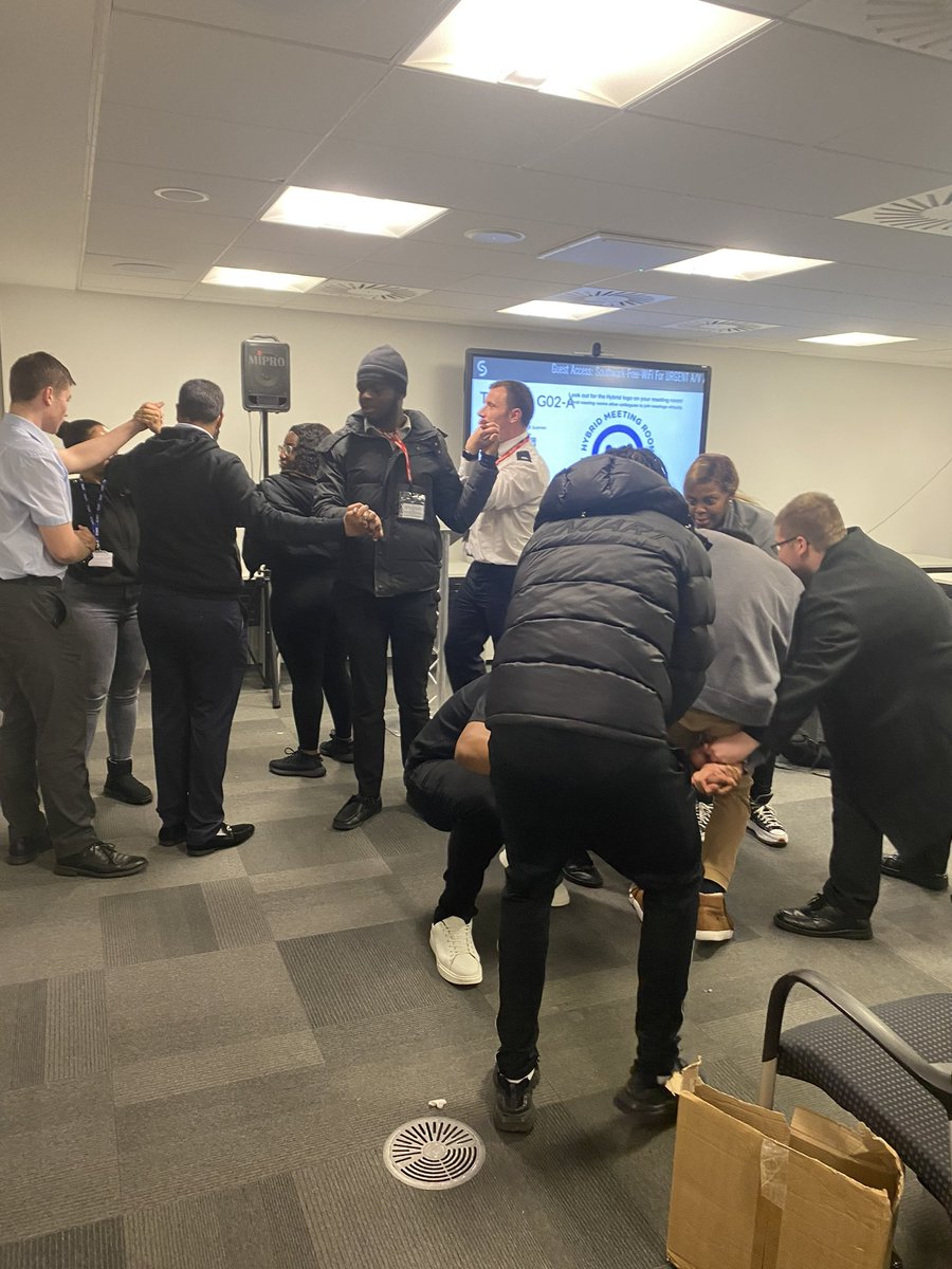 SouthwarkYAs's tweet photo. It is important that we not only see change but are a part of this too. A massive thanks to Nigel and Ella @MPSSouthwark @LambethMPS for your continuing support and @KKHERON for supporting. We are looking forward to continuing the discussions together … #SouthwarkStandsTogether https://t.co/AOjPiCEXGo