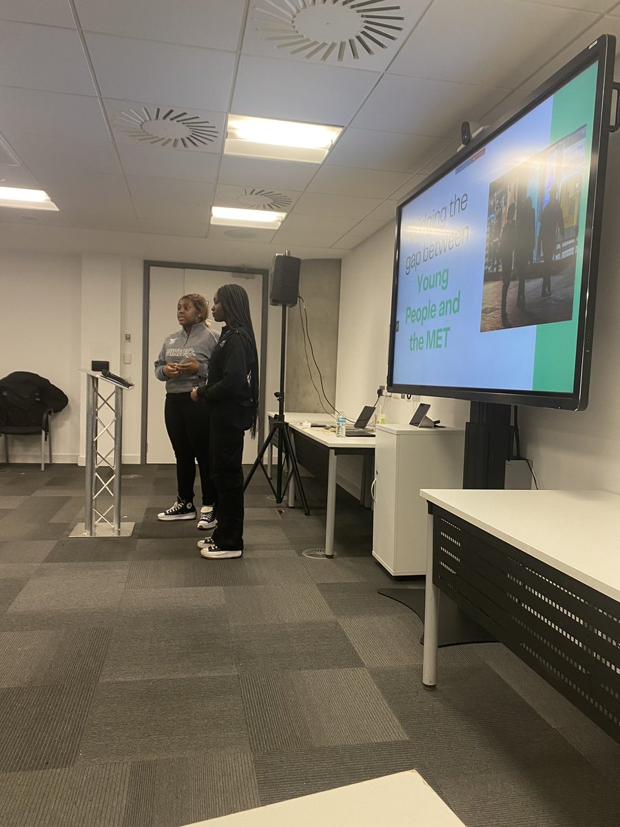 SouthwarkYAs's tweet photo. It is important that we not only see change but are a part of this too. A massive thanks to Nigel and Ella @MPSSouthwark @LambethMPS for your continuing support and @KKHERON for supporting. We are looking forward to continuing the discussions together … #SouthwarkStandsTogether https://t.co/AOjPiCEXGo