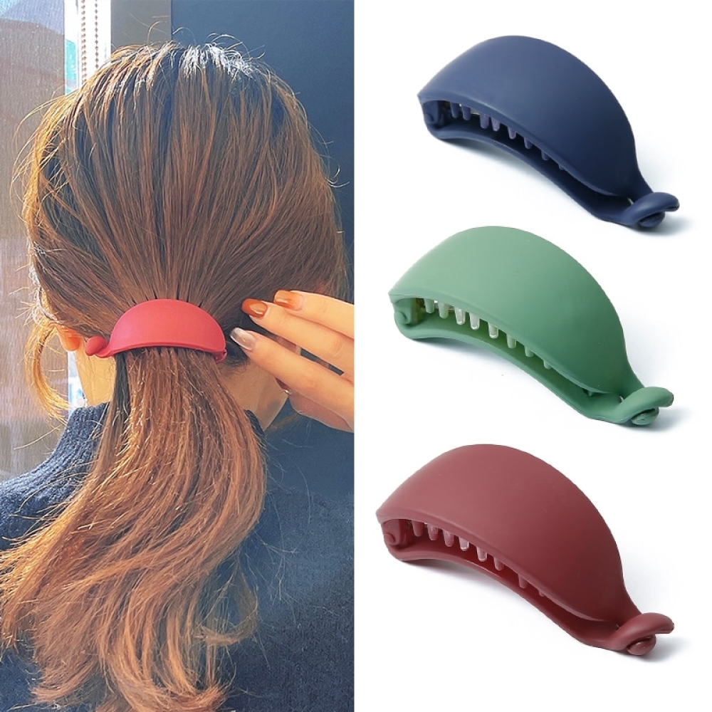 BellesonaD's tweet photo. Candy Colors Banana Shaped Hair Claws #beautytips #nuskin https://t.co/VslC9B3ZnU https://t.co/0TQ6tLDA00