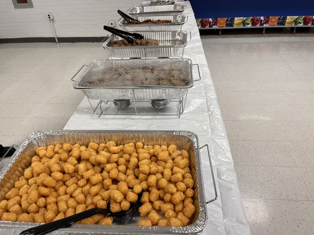 BravermanHHS's tweet image. Annual AP mock test at HHS! Give kids food and they will come@ 7:30am LOL!