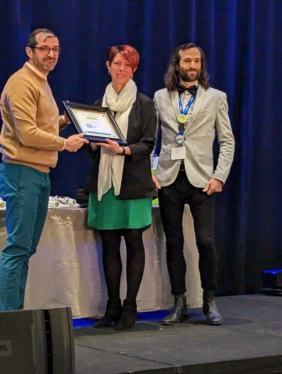 OMLTA's tweet photo. #OMLTA kicks off Day 2 of the Languages Without Borders conference by celebrating the achievements of phenomenal professionals and their contributions in the field of International Language Learning and #FSL. Félicitations ! Bravo.  #onted @CASLT_ACPLS https://t.co/lolmqnZhMs