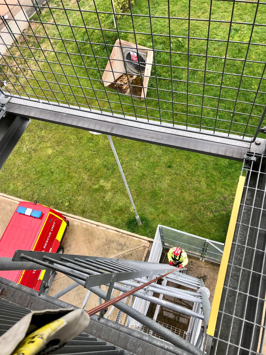 LymmFS's tweet image. This morning, White Watch conducted a height aptitude test for potential new watch member, FF Jones

#techrescue #roperescue #notjustfires