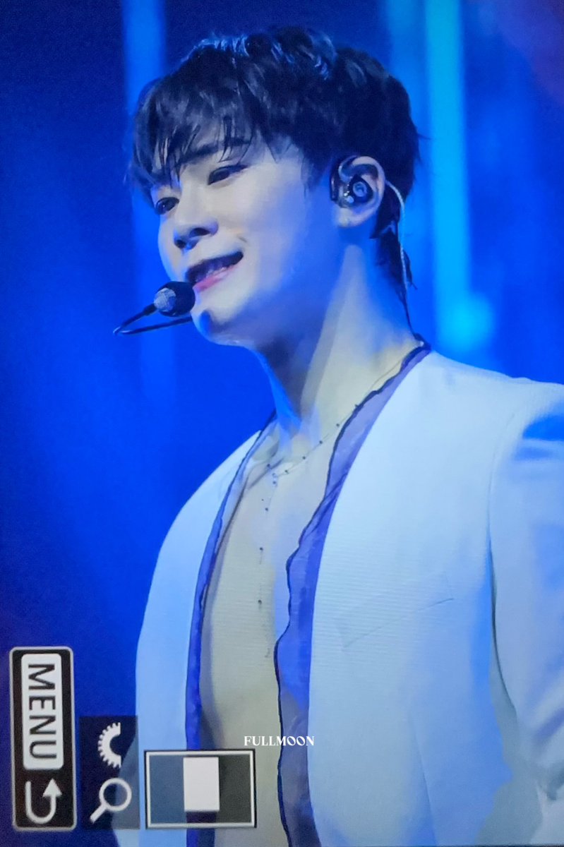 full_moon980126's tweet photo. 230325 팬콘 

 #ASTRO #MOONBIN #문빈 @offclASTRO https://t.co/XbmpKaQ5Ei