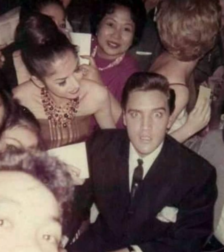 PoweredSinger's tweet image. #elvispresley